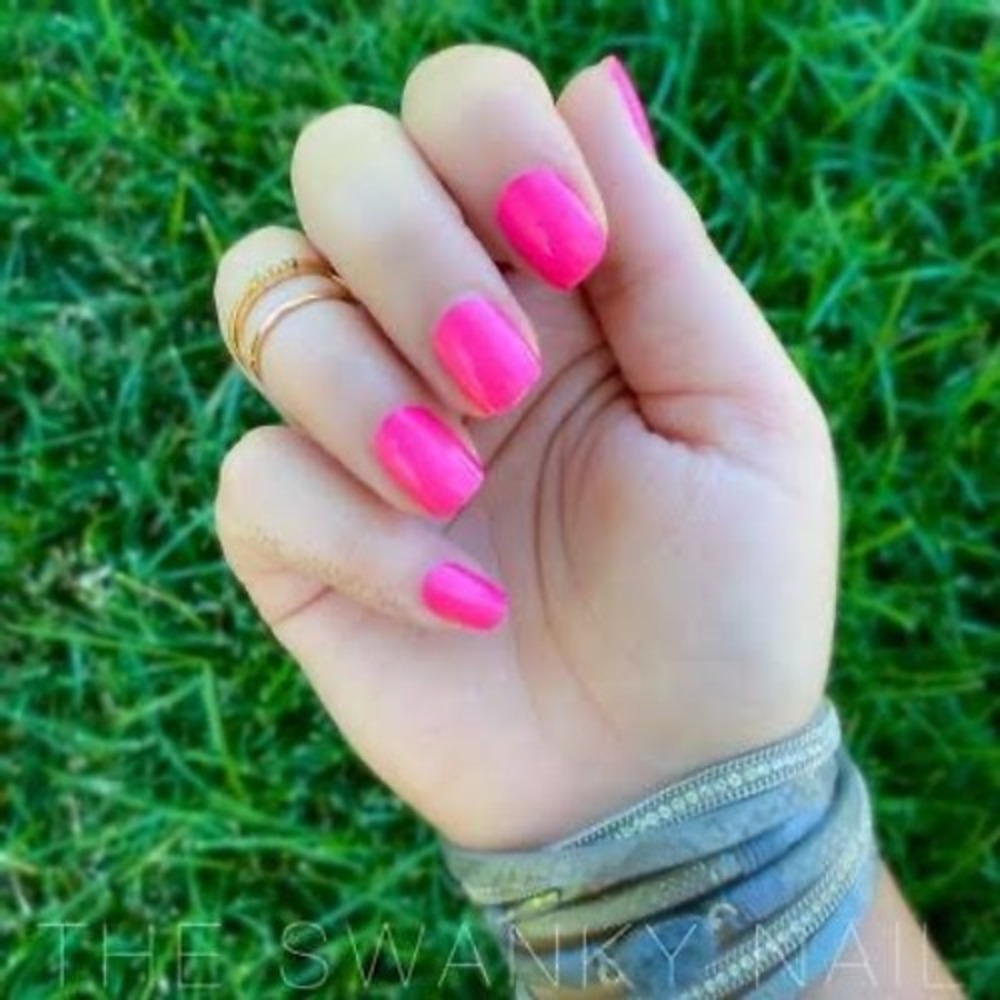 Color Street Gloss Angeles (RETIRED) Hot Pink Glossy Nail Strips